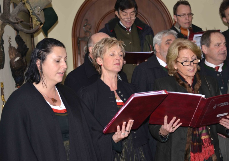 2014.12.13_26_Geburtstags-Messe Kaiserliche Hoheit.jpg